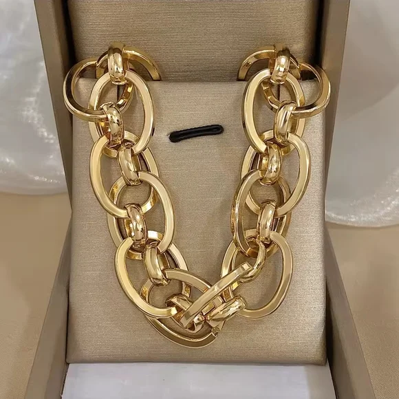 Polished Gold Chunky Link Necklace - Picture 4 of 6